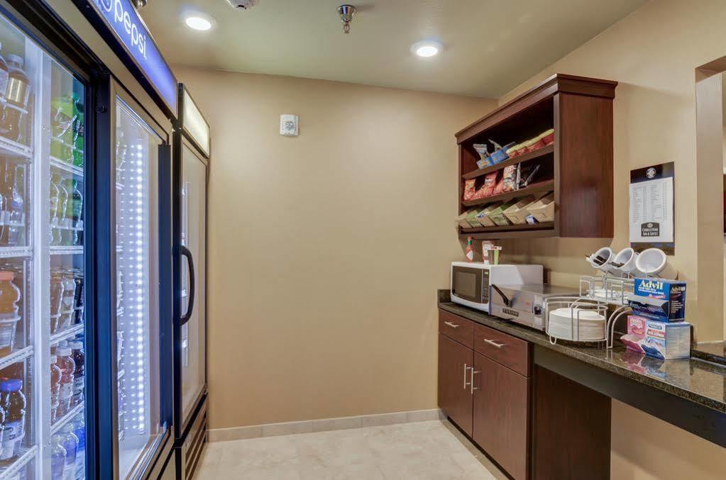 Cobblestone Inn&Suites - Lakin Esterno foto