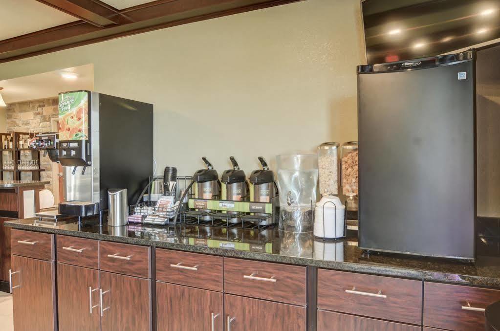 Cobblestone Inn&Suites - Lakin Esterno foto
