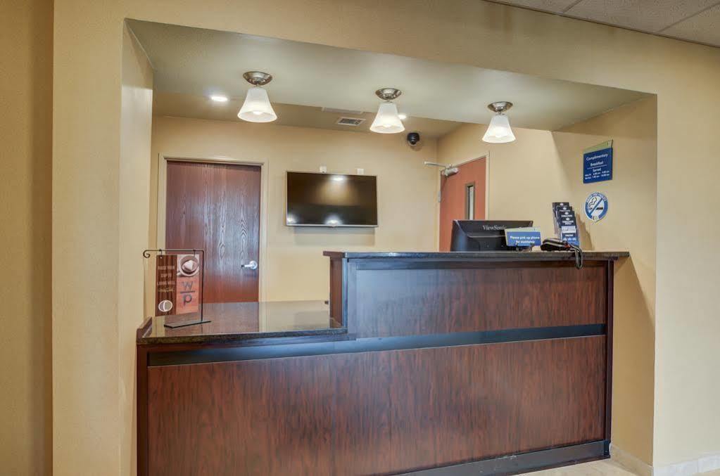 Cobblestone Inn&Suites - Lakin Esterno foto